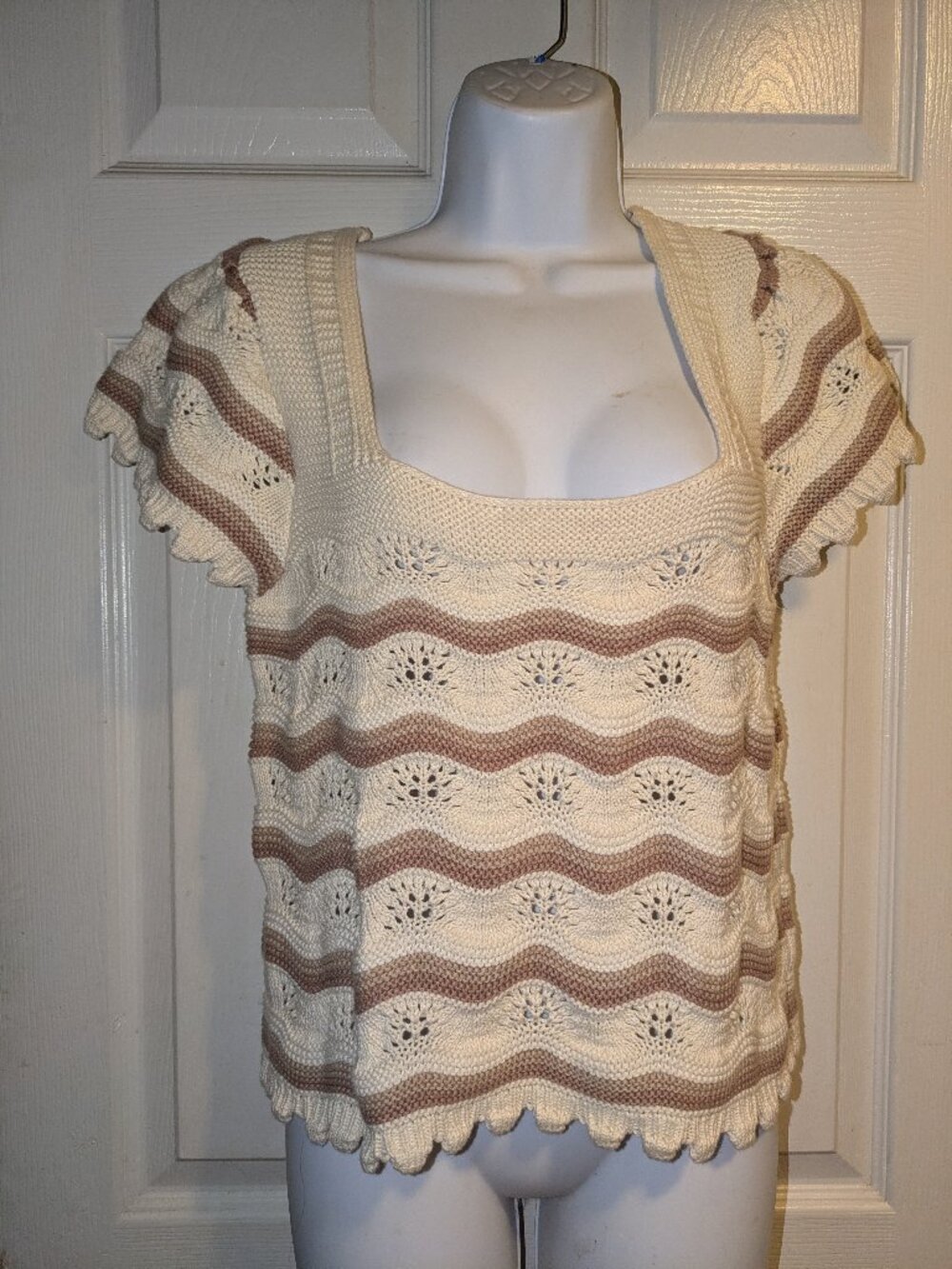 Crocheted Jessica Simpson Topps size extra large new without tags